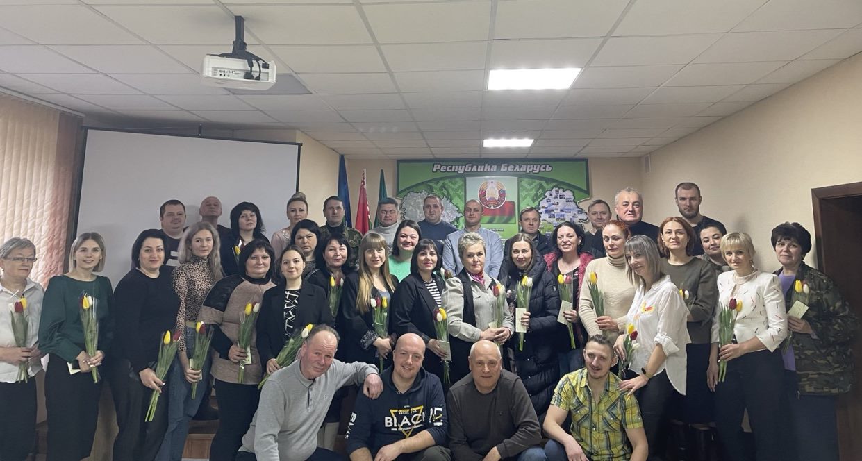8 марта1